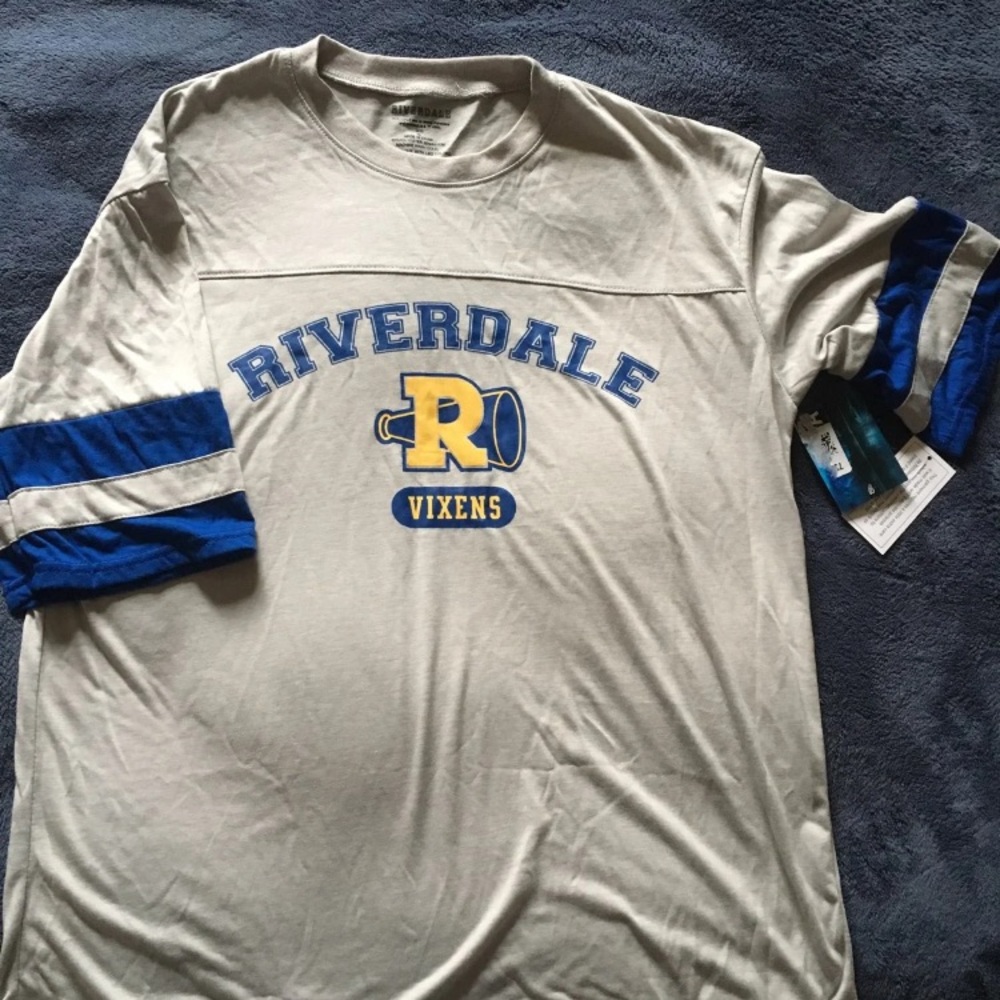 Riverdale Vixens XL shirt